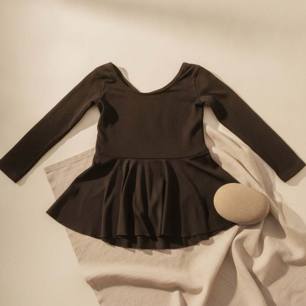 Girls Leotard with skirt: Size L (9/10)